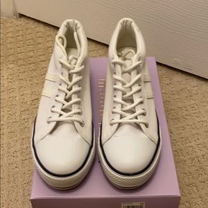 Madden Girl White Platform Sneaker Size 8